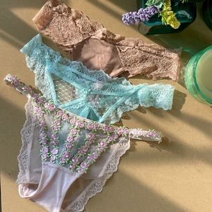 Spring themed VS Panty Bundle (XS, NWT)